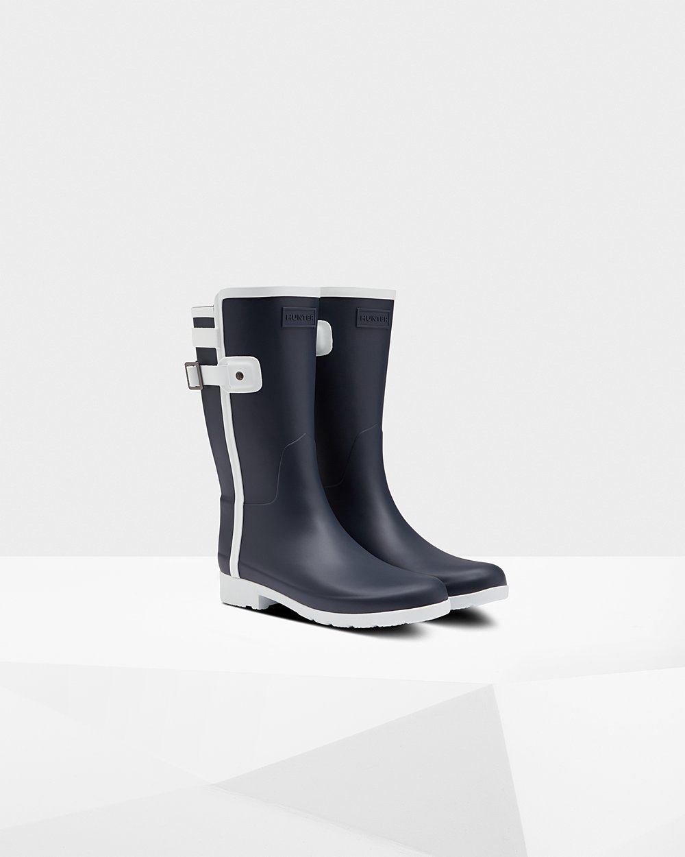 Hunter Refined Slim Fit Contrast Short Rain Boots - Sale Online Womens Navy/White - QISLFR706